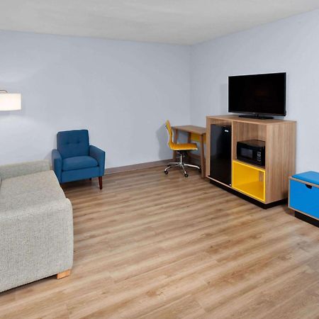 Days Inn & Suites By Wyndham Siler City Eksteriør billede