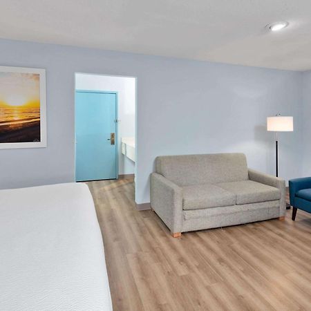 Days Inn & Suites By Wyndham Siler City Eksteriør billede